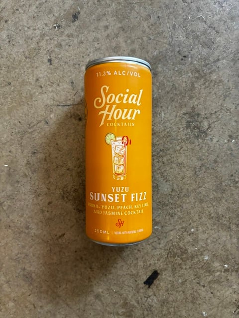 Social Hour Yuzu Sunset Fizz 250 ml Can