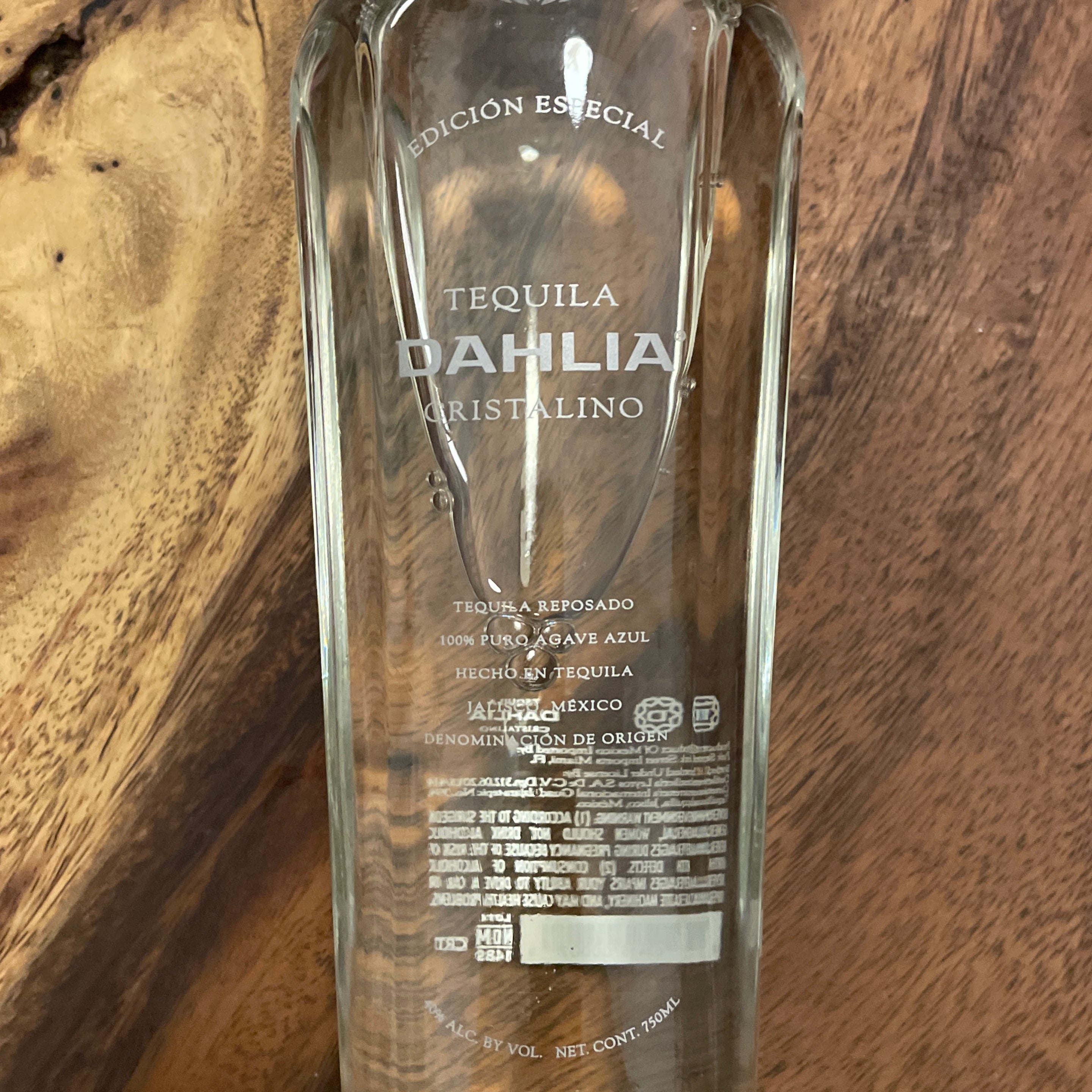 Dahlia, Edicion Especial Cristalino Tequila Reposado 750 mL