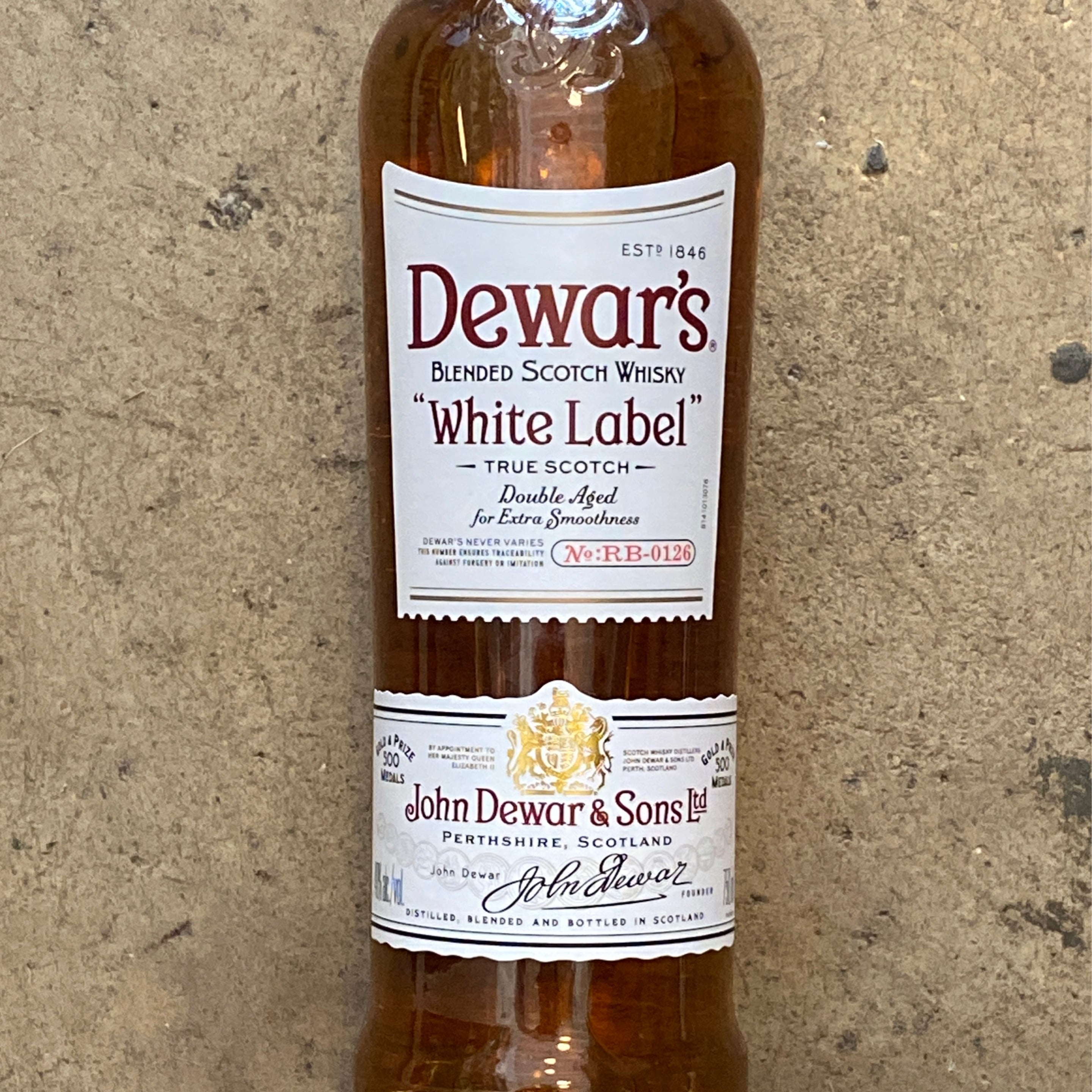 Dewar's, White Label 750mL