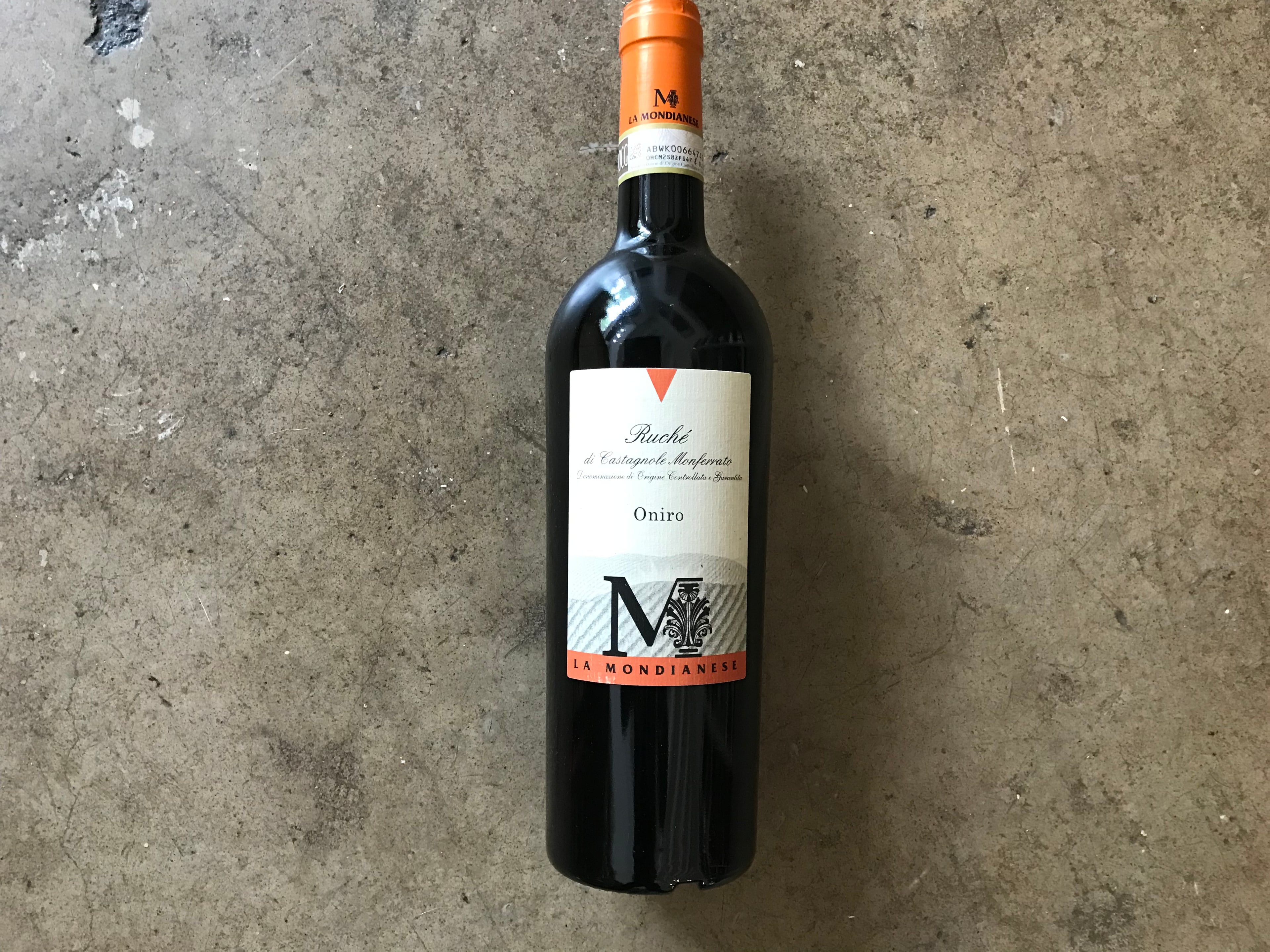 La Mondianese, Oniro Ruche di Castagnole Monferrato 2019, 750mL