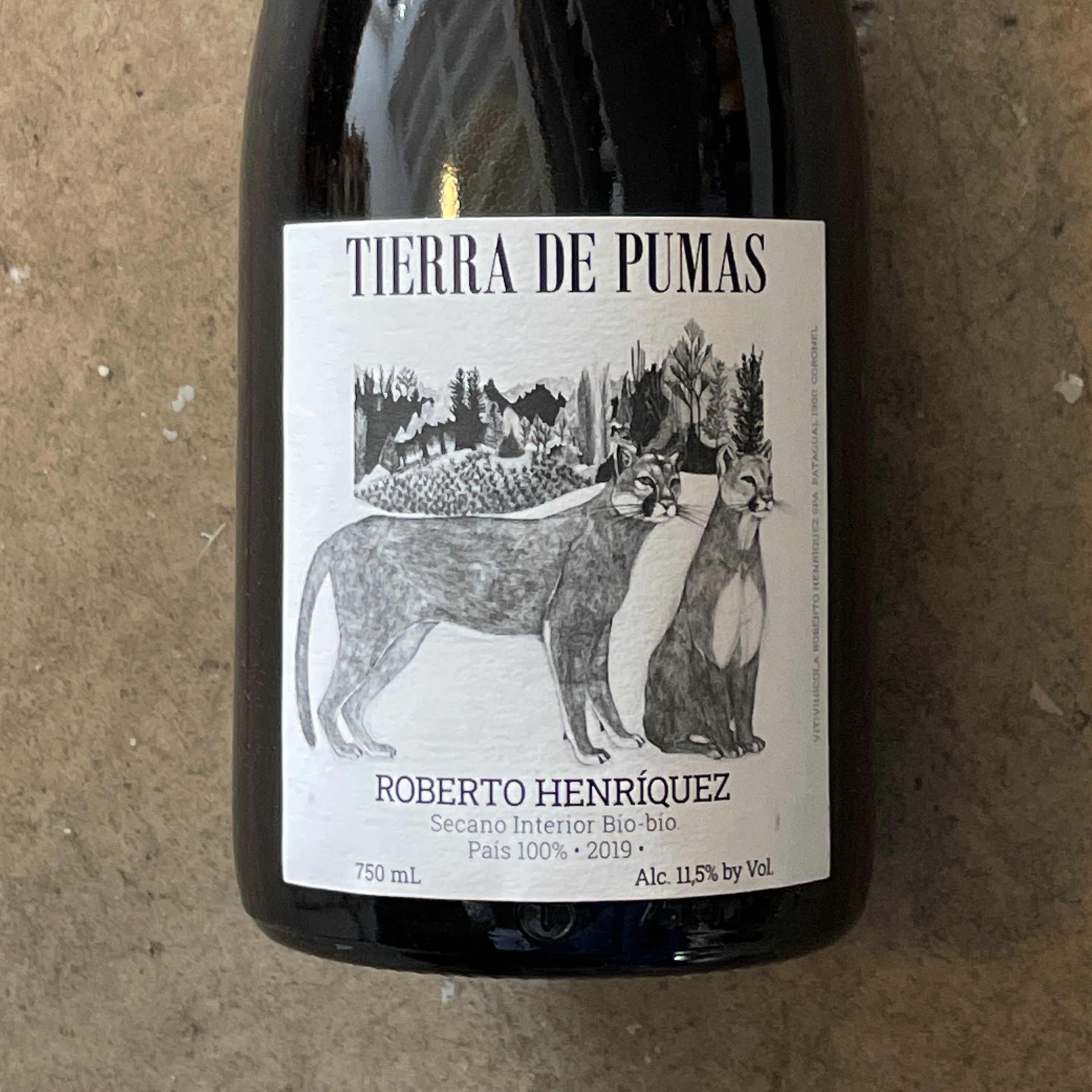 Roberto Henriquez, Tierra de Pumas 2019, 750mL